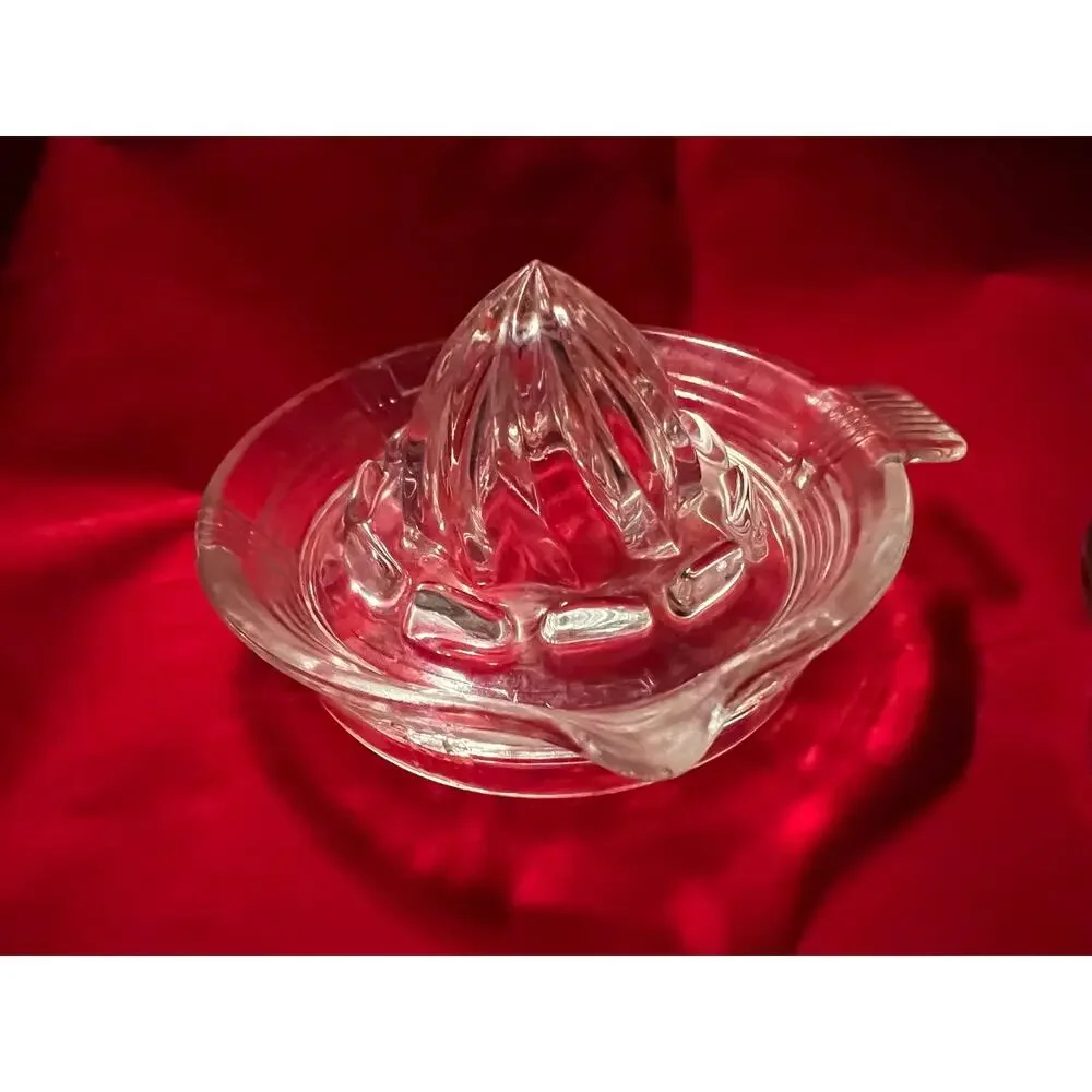 Vintage Criss Cross Juicers with Side Tab - set of 2 - Picture 5 of 11